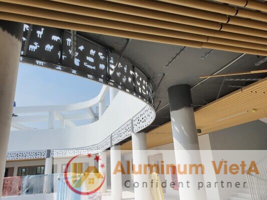 trần nhôm và tấm ốp nhôm