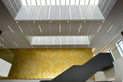 tran nhom linear b shaped 6