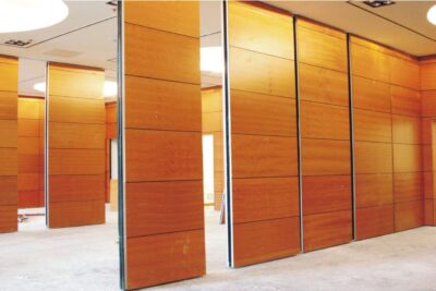 Trang chủ 603 vach ngan nhua di dong